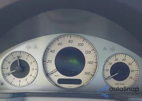 2007 Mercedes-Benz E 350 4Matic z USA, uszkodzony, nr VIN WDBUF87X47X222879